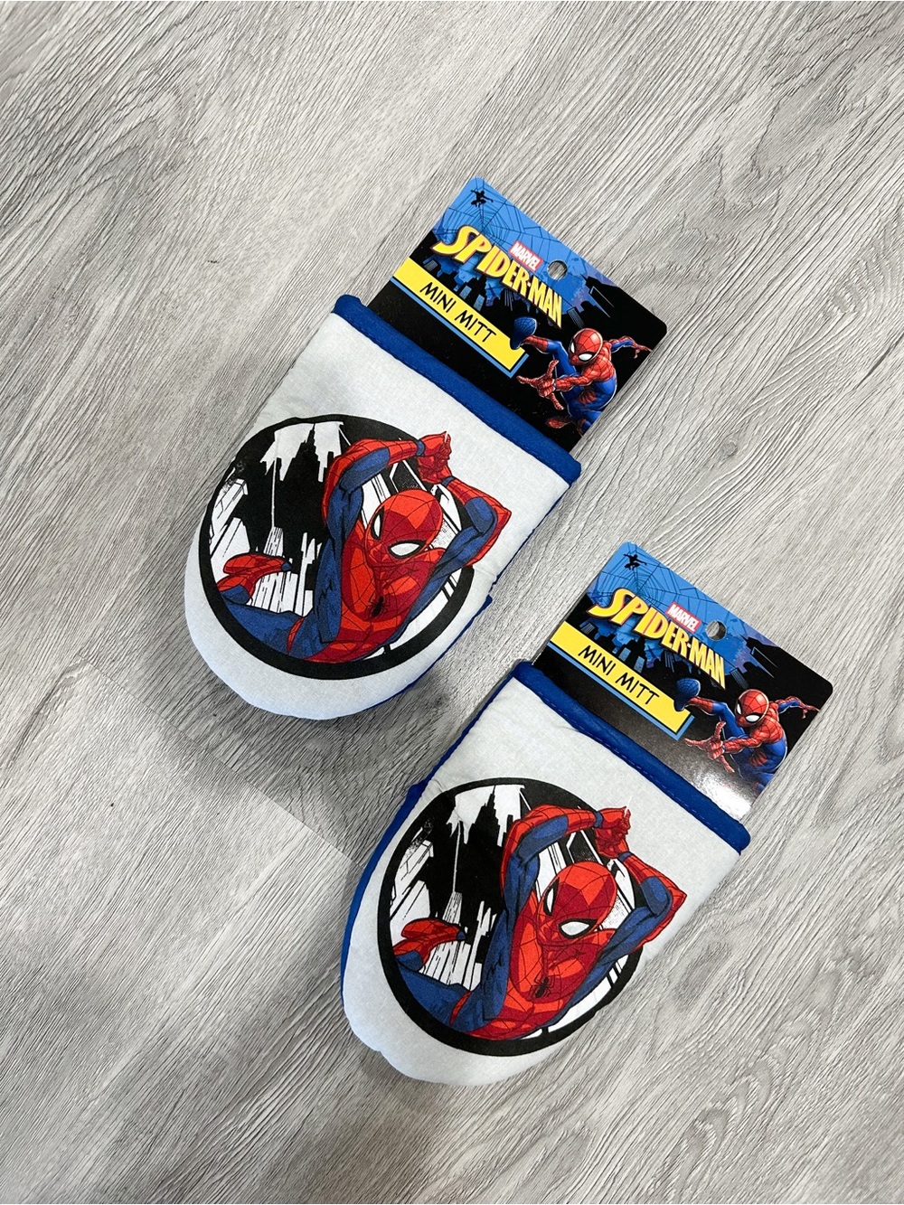 Marvel Spider-Man White & Blue Kids Mini Mitts